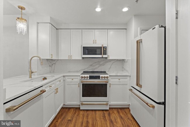 Building Photo - 1536 N Scott St