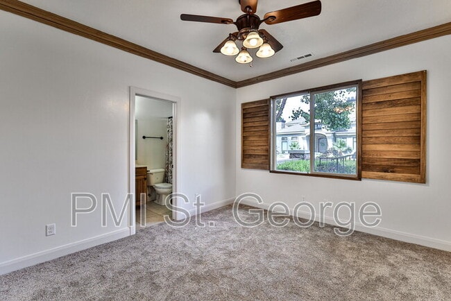 Building Photo - 2478 E Springs Dr