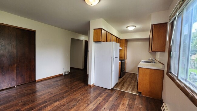 Building Photo - 2419 Adler Cir