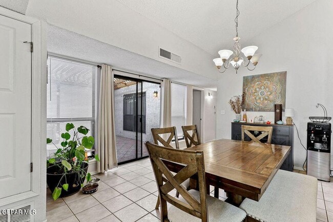 Building Photo - 766 Espada Dr