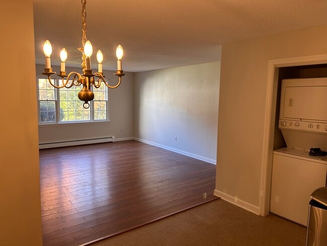 Building Photo - 50 Brookside Dr