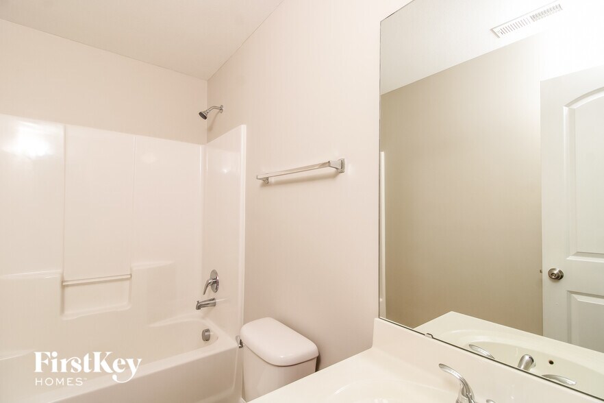 Building Photo - 2322 Deerbrook Forest Ln