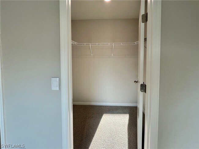 Building Photo - 5029 S Rosebud Cir