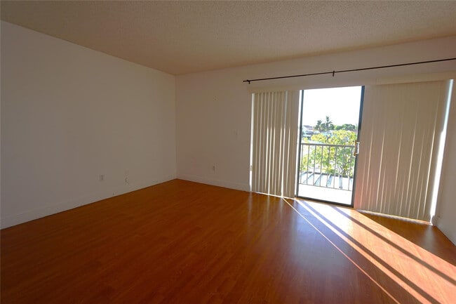 Building Photo - 6380 W 24th Ct