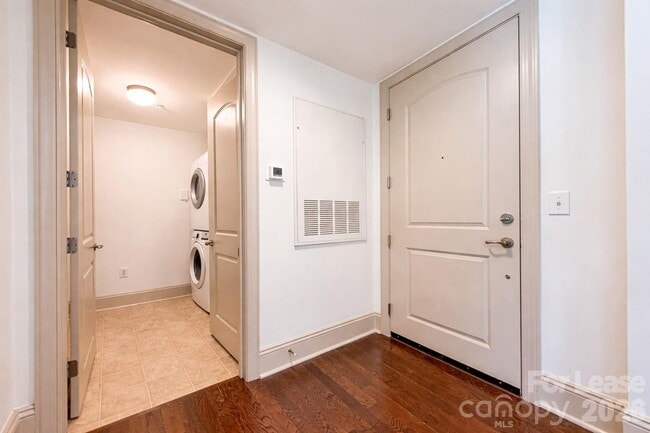 Building Photo - 4620 Piedmont Row Dr