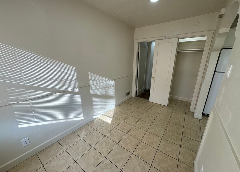 Building Photo - 2659 Brinker Ave