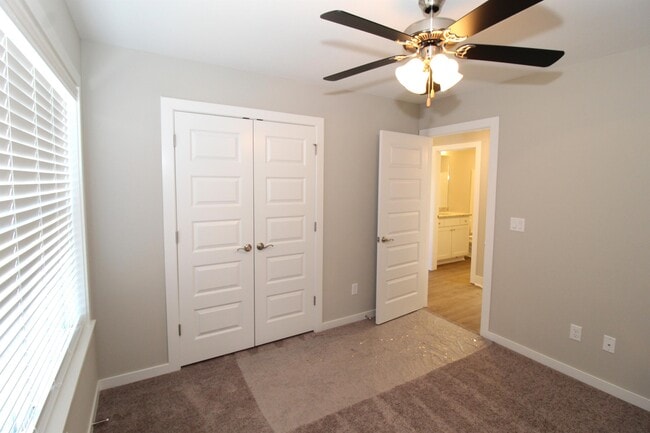 Building Photo - 588 Utah Ave