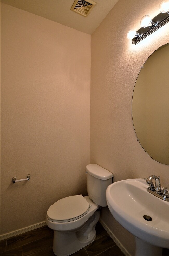 Building Photo - 3660 E Temecula Way