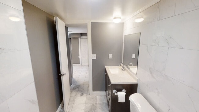 Building Photo - 2 N Normal St