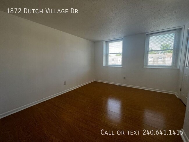 Building Photo - 1872 Dutch Village Dr