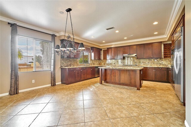 Building Photo - 26828 Desert Locust St