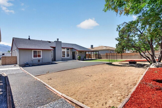 Building Photo - 2413 Agua Fria Dr NE