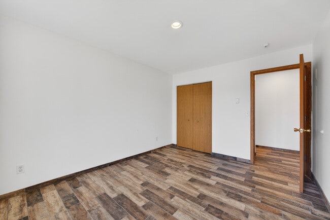 Building Photo - 1140 Ohio Ct