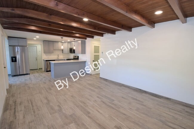 Building Photo - Hedrick Acreage 2 Bed 1 Bath Mid Century Bungalow with Modern Remodel