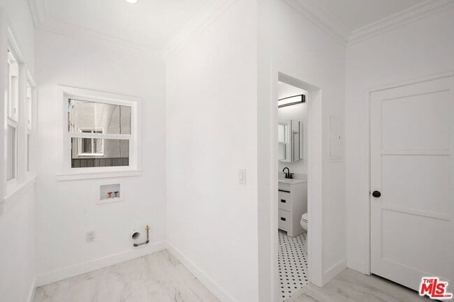 Building Photo - 4526 St Elmo Dr