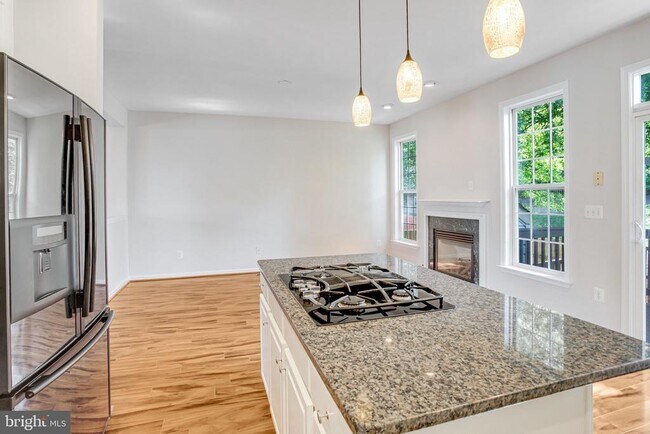 Building Photo - 15519 Exmore Ct