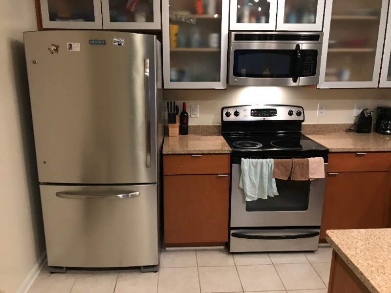 Building Photo - 521 N Graham St