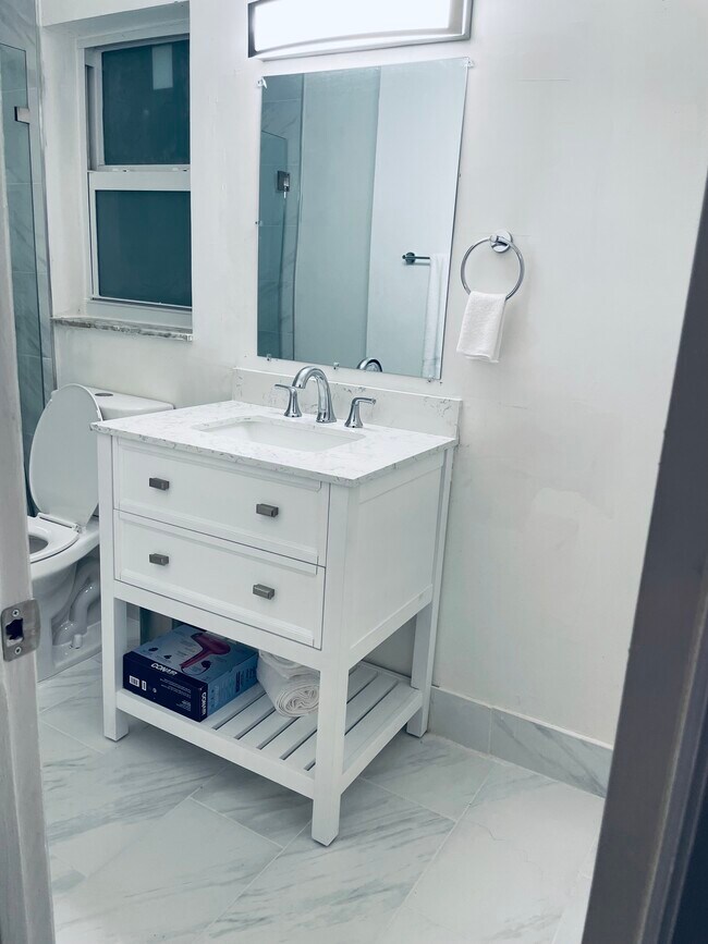 Building Photo - 7911 SW 10th St