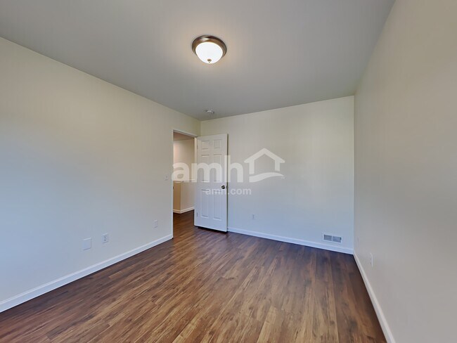 Building Photo - 9510 187th St E