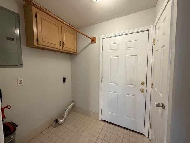 Building Photo - Gulf Breeze - 3 bedroom, 2 bathroom