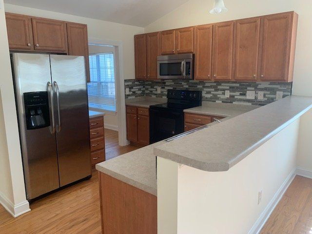 Building Photo - 2932 Beunavista Ct