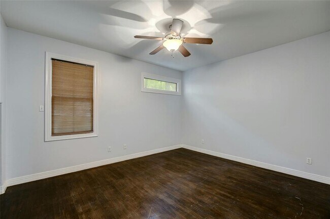 Building Photo - 2101 N Lamar Blvd