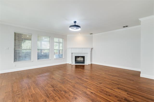Building Photo - 7526 Greenvalley Ln