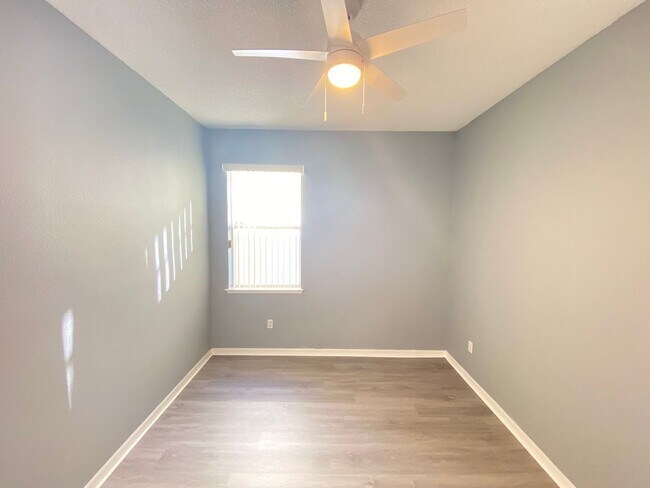 Building Photo - 13431 Meadow Bay Loop