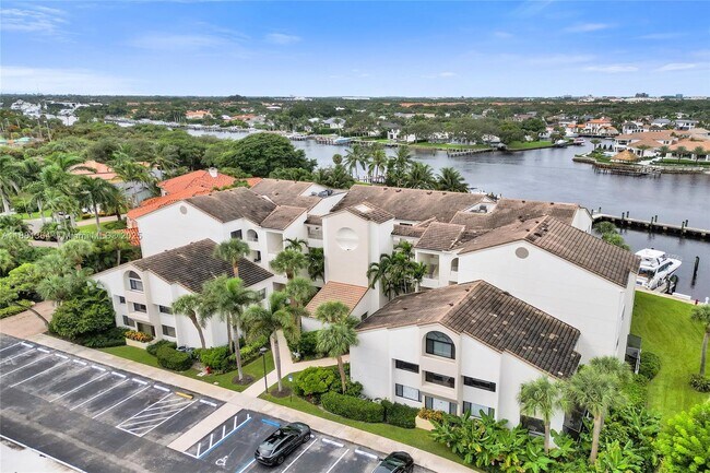 Building Photo - 925 Oak Harbour Dr