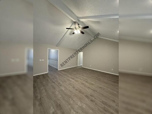 Building Photo - 9805 Blue Bonnet Dr