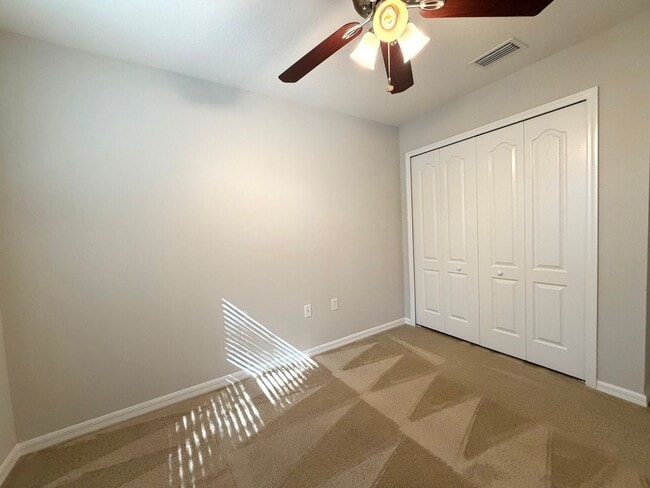 Building Photo - 3 Bedroom 2.5 Bathroom in Ashburn Square