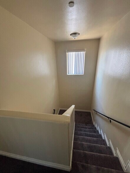 Building Photo - 314 W 65th St