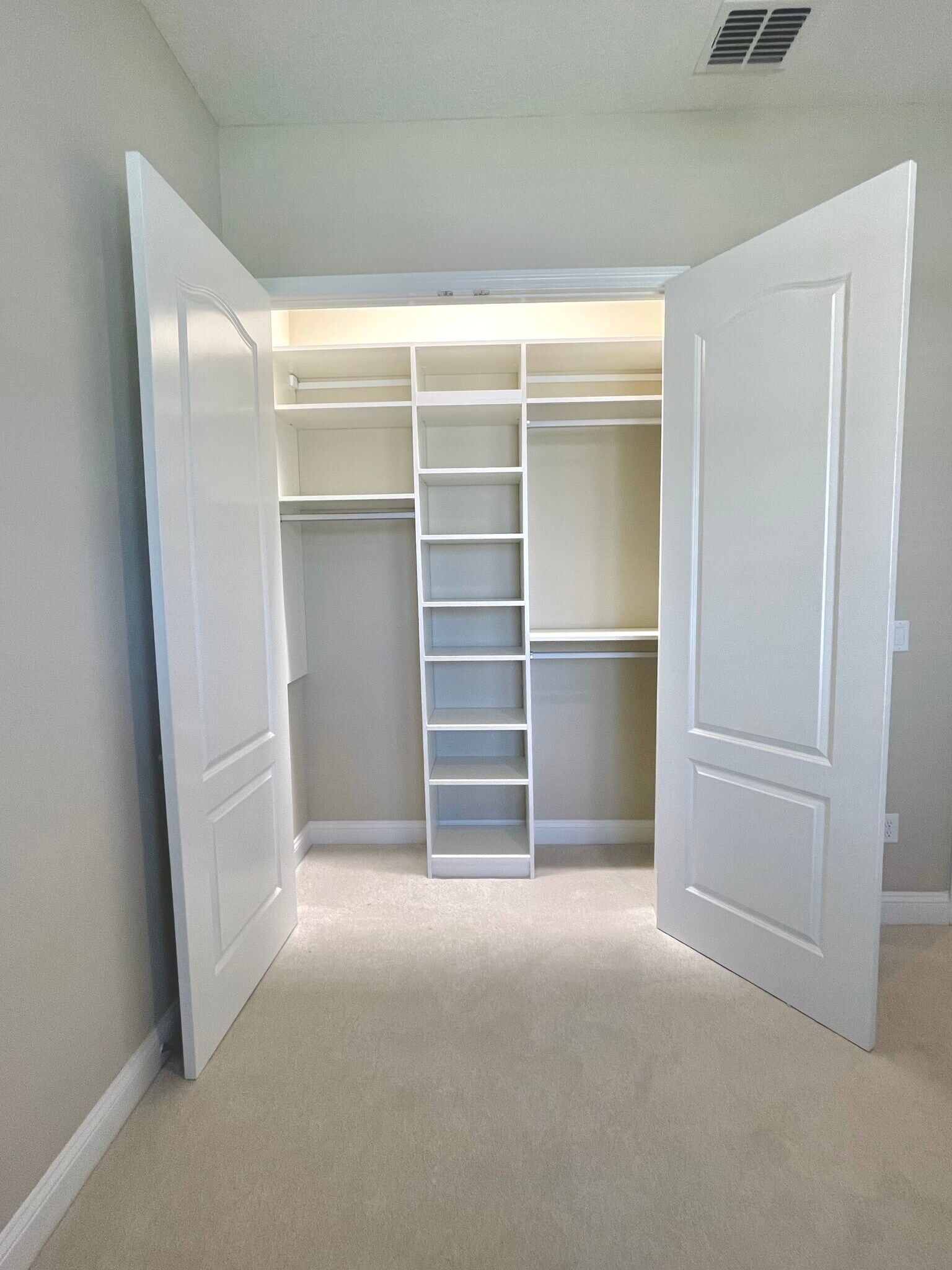 Building Photo - 68 Furrier Ct