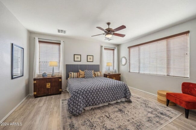 Building Photo - 18225 W Paseo Way