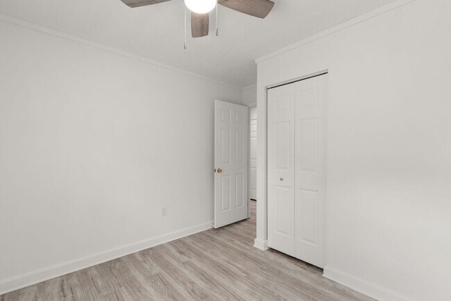 Building Photo - 4 Bedroom Village of Thomas Run
