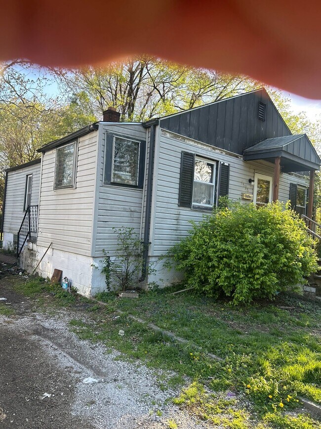 Building Photo - 5538 Avon Pl