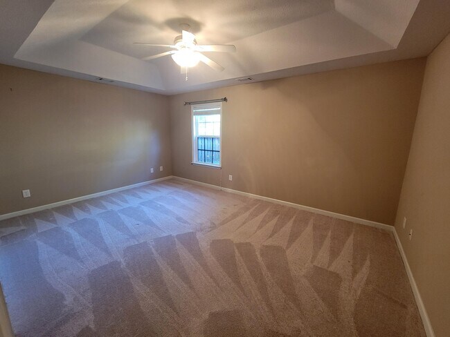 Building Photo - 348 Beryl Dr