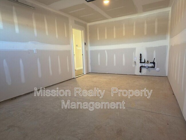 Building Photo - 14639 Hancock Towns Dr