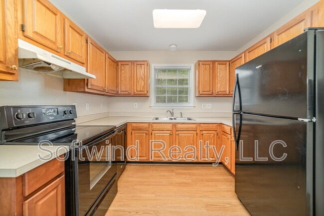 Building Photo - 1515 Elmwood Ave