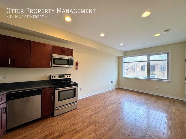 Building Photo - 332 N 41st St