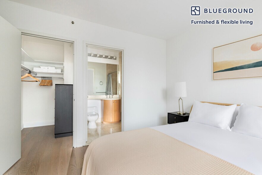 Building Photo - 222 E 34th St