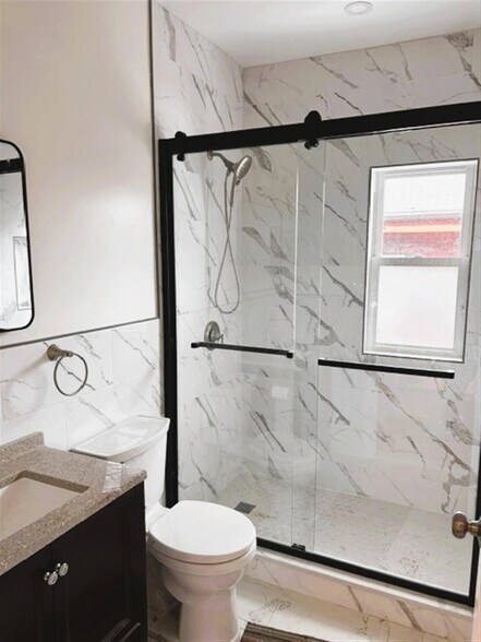 Building Photo - 14 Quincy St