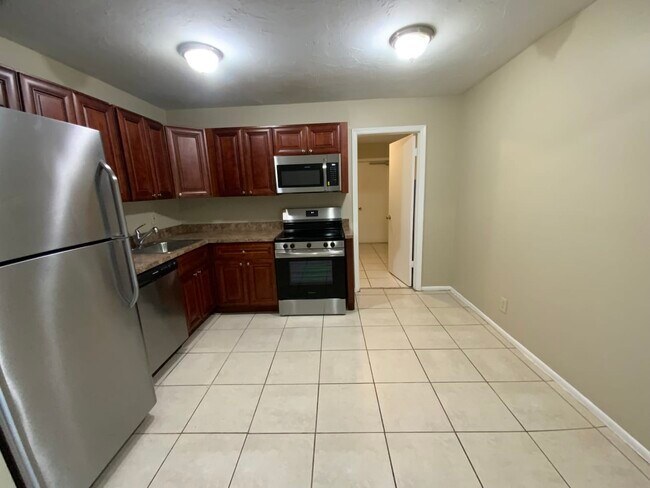Building Photo - 9332 Southampton Pl