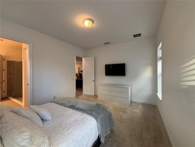 Building Photo - 6969 Arnoldson St