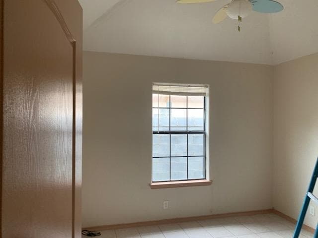 Building Photo - 704 Lapis Ln