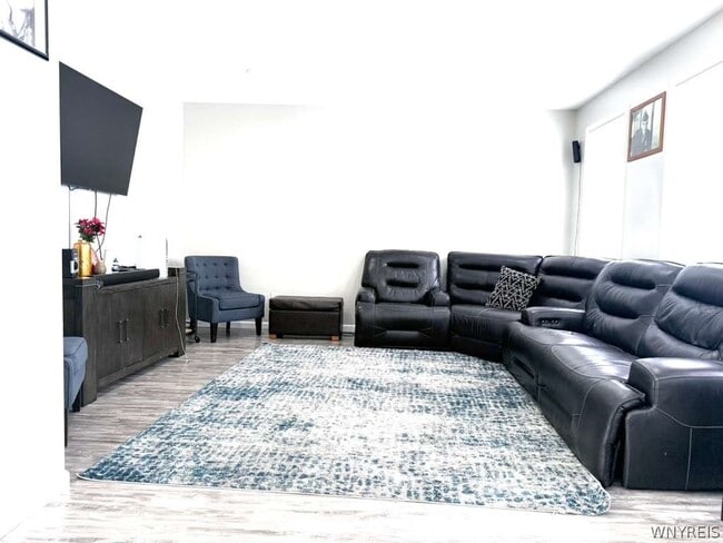 Building Photo - 2423 Purple Martin Ln