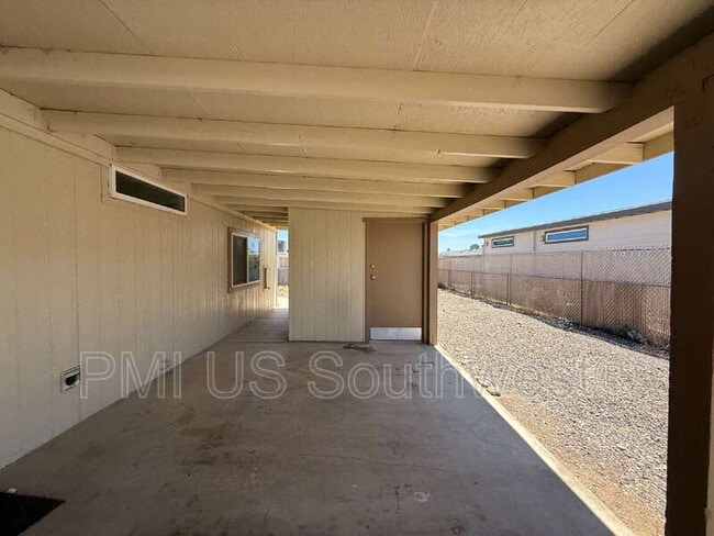 Building Photo - 622 Riverfront Dr
