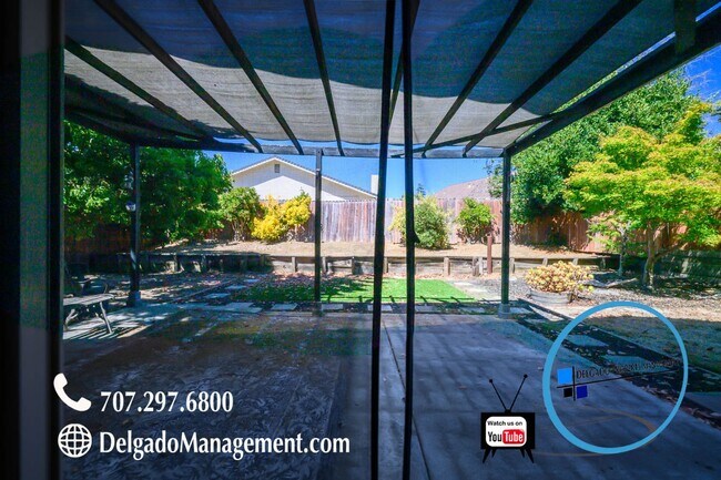 Building Photo - 332 Robles Way