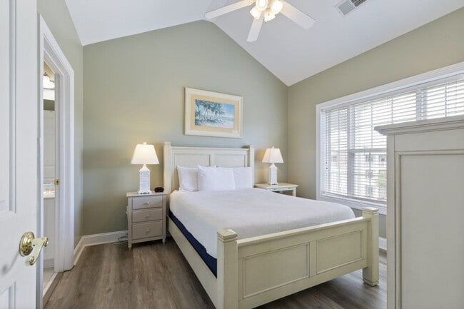 Building Photo - 4878 Dahlia Ct