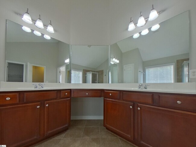 Building Photo - 1 Grimes Dr